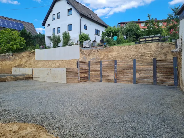 Baugrube mit Verbau